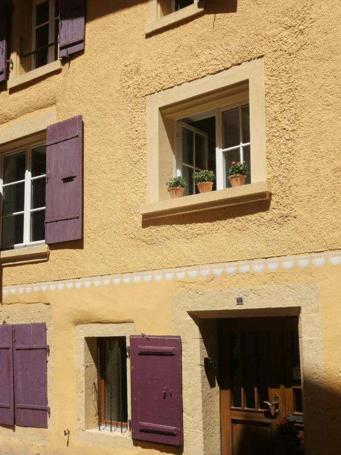拉纽维尔 La Bergerie旅舍 外观 照片